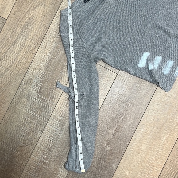 American Eagle Outfitters Gray Long Sleeve Sweater Sleeves that Tie Size M - Picture 11 of 13